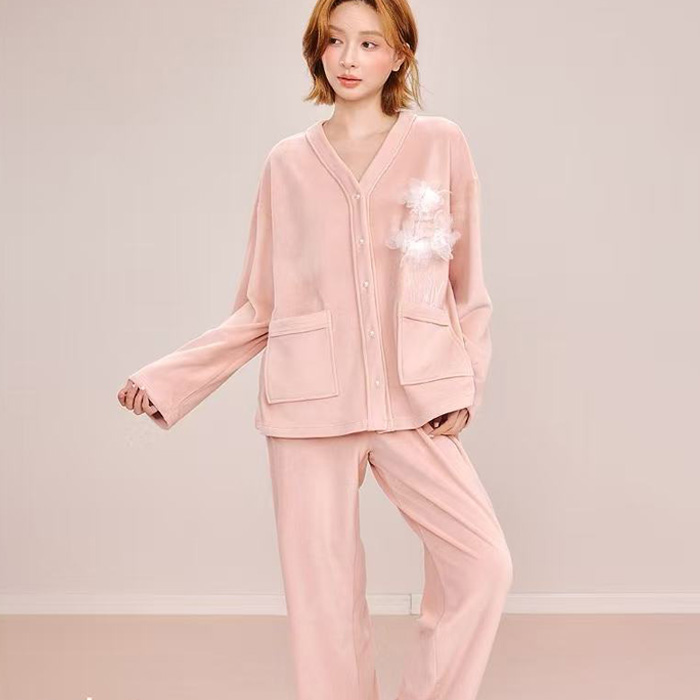 安杜拉2025 女士秋季澳毛绒开衫时尚外穿柔软家居服睡衣套装54418