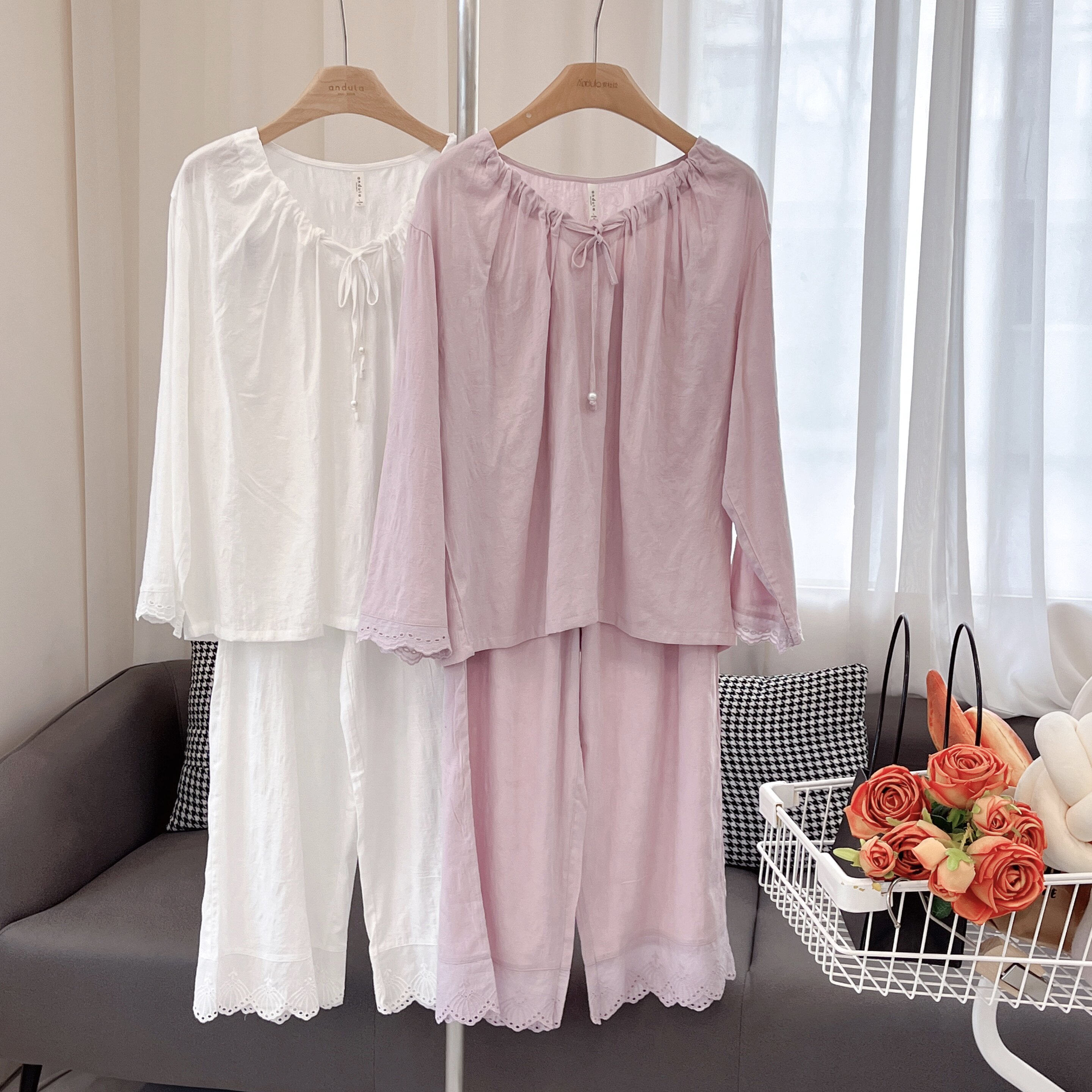 安杜拉 女士春季长袖圆领薄套头款纯色透气 柔软家居服睡衣61483