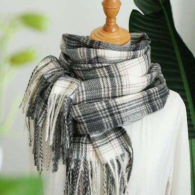 安静的默契，文艺黑白，保暖围巾