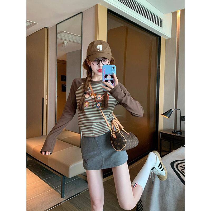 美拉德小个子撞色插肩条纹长袖t恤女秋款修身短款磨毛打底衫上衣