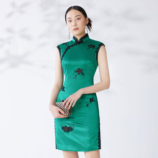 品尚华服新款加厚名媛风真丝夹袄刺绣祖母绿修身短款旗袍式连衣裙