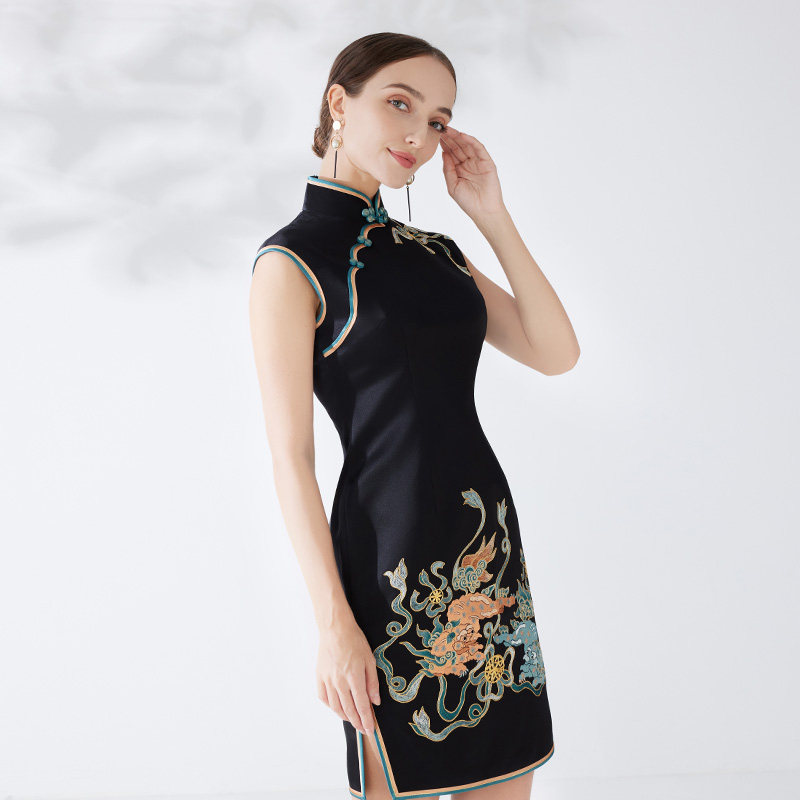 品尚华服复古宴会旗袍刺绣