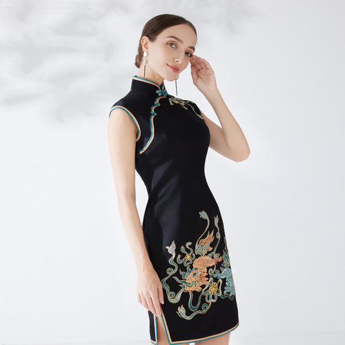品尚华服复古宴会旗袍刺绣