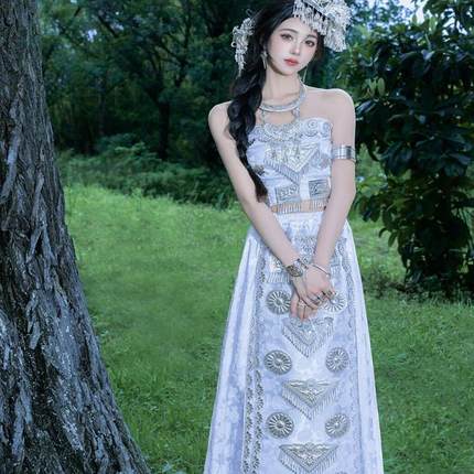 苗族服装女素雅玫瑰系列抹胸飘带长裙云南旅游穿搭苗疆少女风摄影