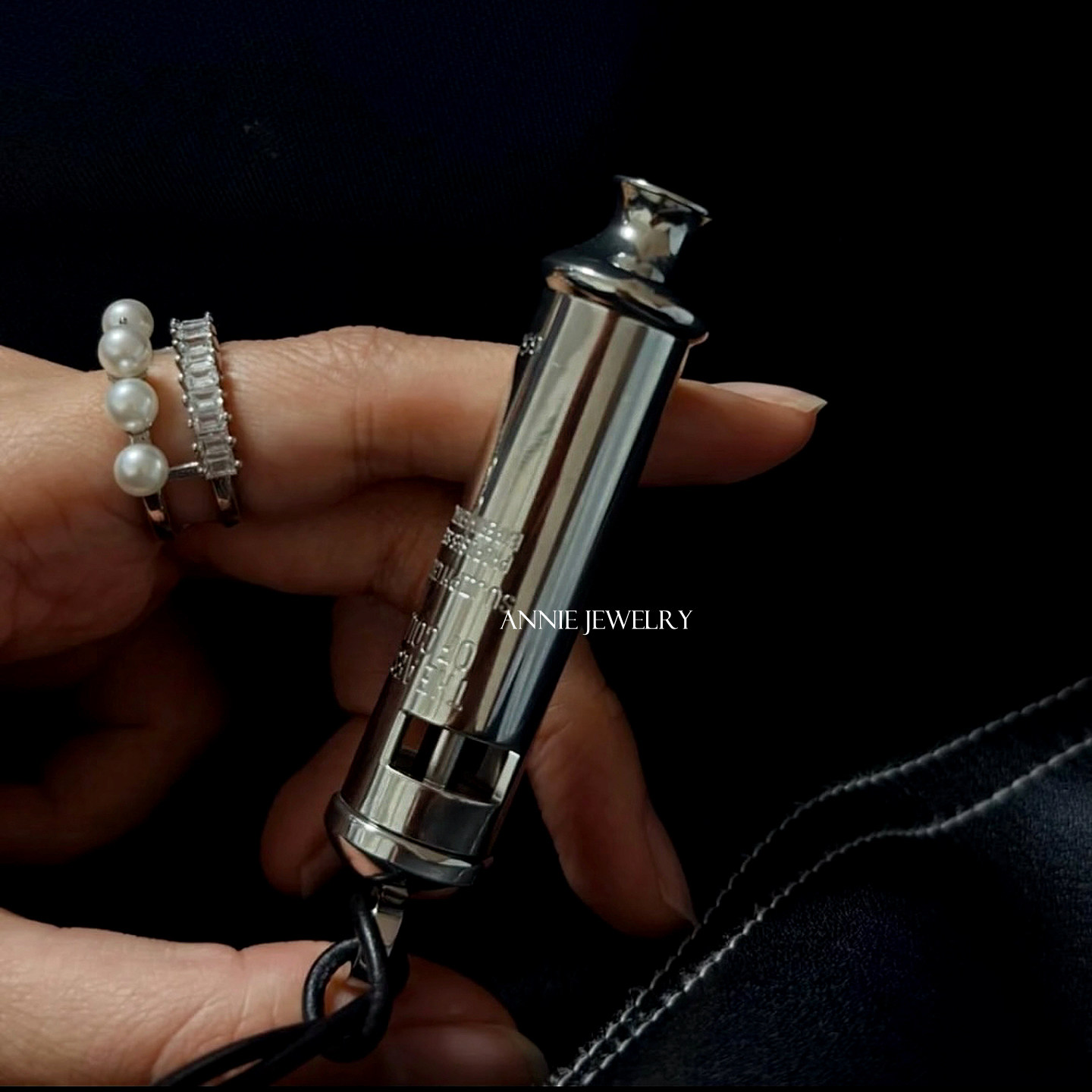 Annie Jewelry把香氛戴在身上 质感时髦便携式口哨扩香器皮绳项链