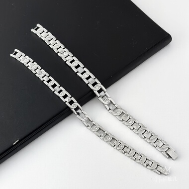 欧美嘻哈银色镶钻健身磁石钛钢手链男饰品轻奢高级感潮男配饰百搭