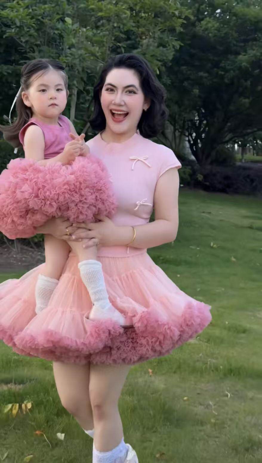 tutu裙亲子大人凸凸半身裙儿童洋气宝宝生日蓬蓬纱短裙蛋糕裙女童