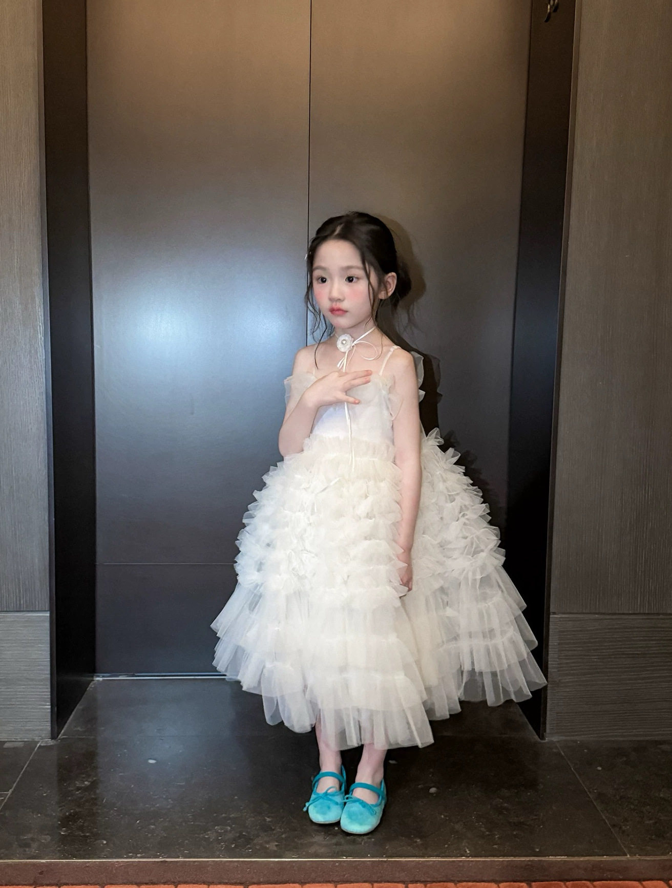 2026春夏新款小女孩仙气网纱连衣裙芭蕾风蛋糕裙吊带裙子超仙长裙