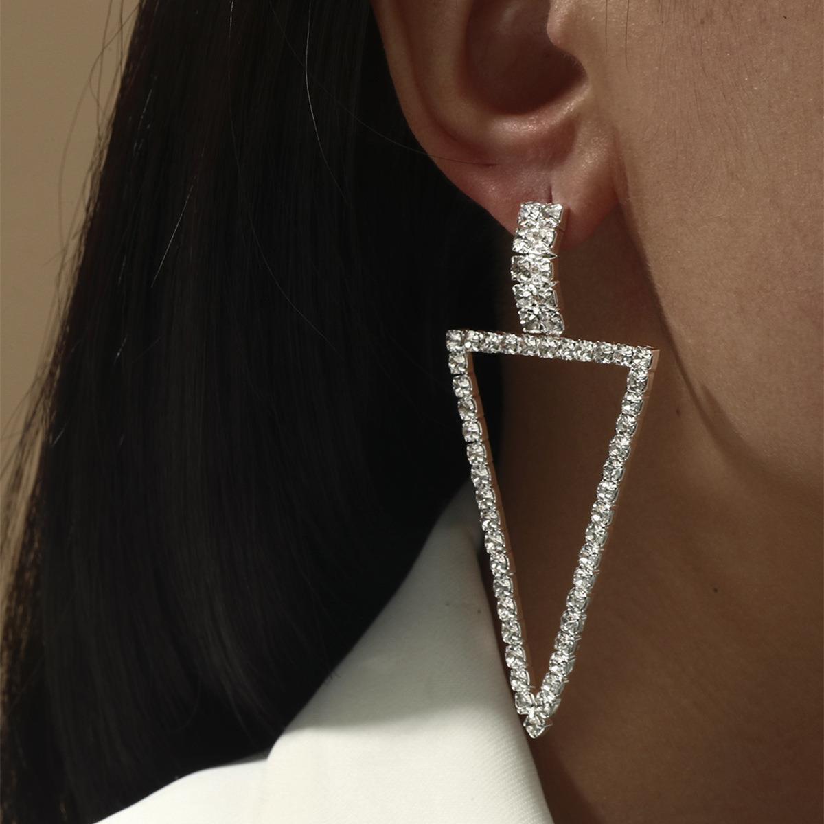 町卡新款个性夸张满钻几何倒三角耳环女 时尚潮流气质百搭耳饰品