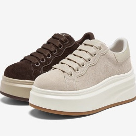 专柜正品百思图2026春季新款女鞋厚底增高板鞋运动休闲鞋D3827AM6