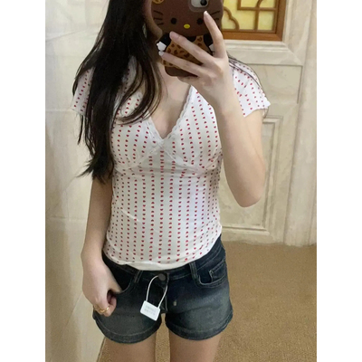 甜辣妹T恤女2026夏季新款蕾丝边印花短袖纯欲风V领少女感通勤上衣