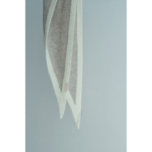 原隐围巾女2025新款冬季韩版羊绒毛黑灰驼三角巾保暖百搭时尚围巾