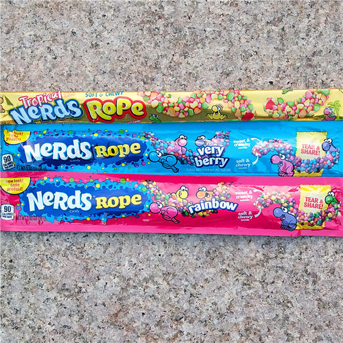 美国旺卡彩虹粒粒糖绳索糖果网红