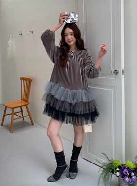 FOUR SEVEN 2026AW 韩版重工三色网纱裙摆金丝绒A字显瘦背心裙