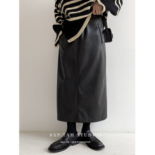 不挑身材开叉抗风保暖皮裙