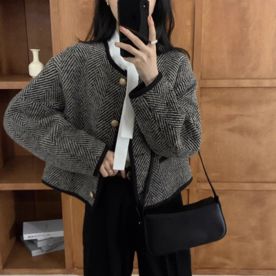 冷淡系独特别外套小香风外套