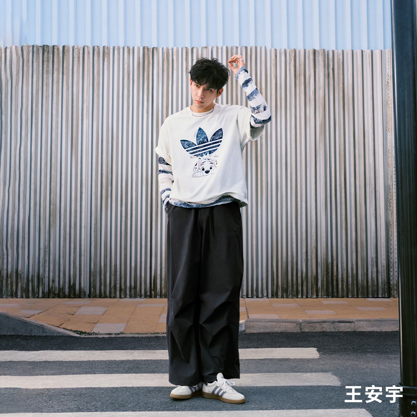 阿迪达斯三叶草男子王安宇同款褶皱宽松运动伞裤KD4295|KD4296图片