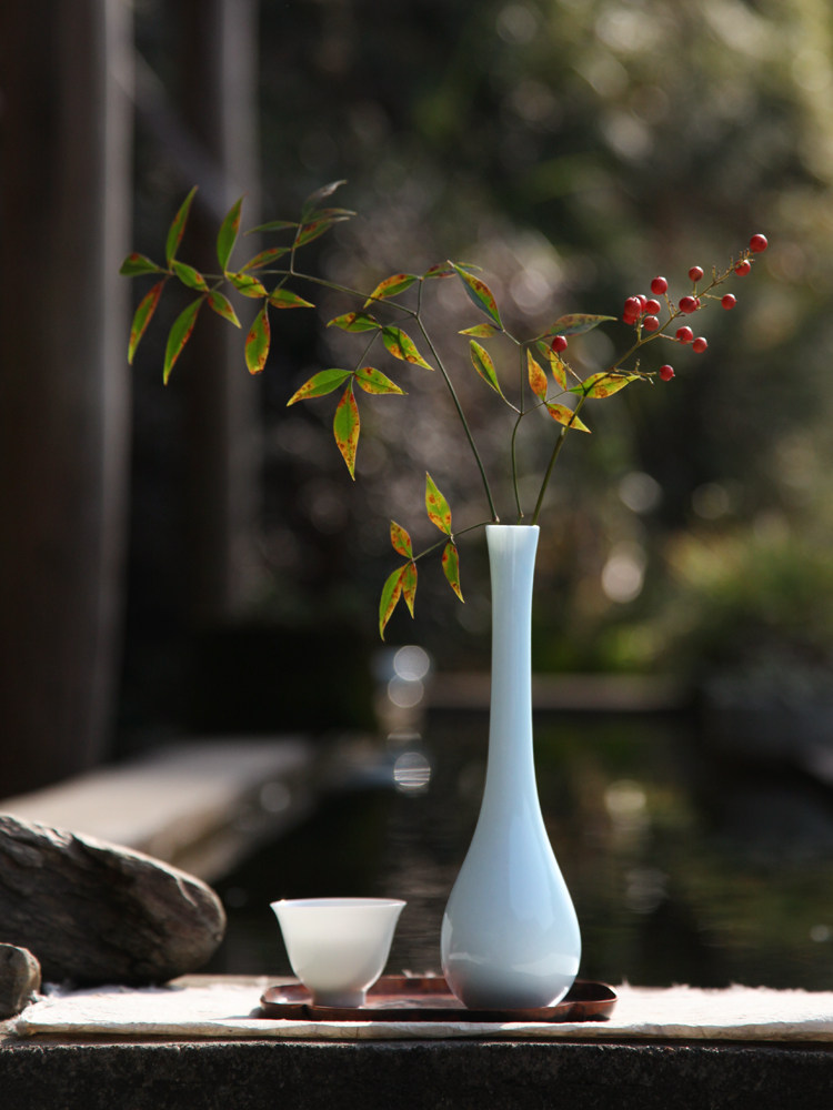 Flower arrangement bottle Dry flower vase Jade net bottle New Chinese decoration Green enamel water drop small vase Literary retro ceramic decoration