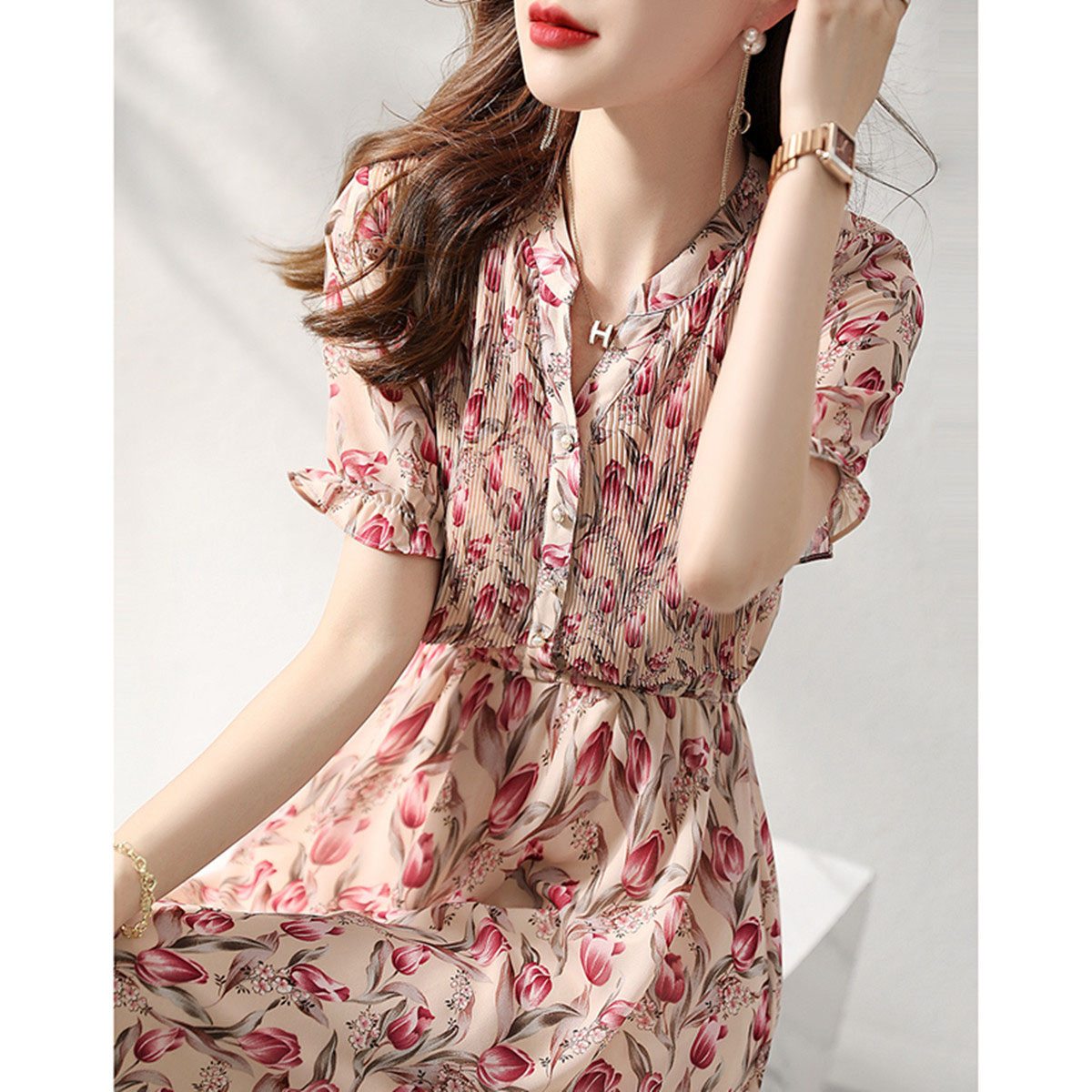 Fashionable brace, silk dress, floral print Fashionable brace, silk dress, floral print