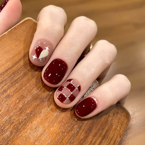秋冬美甲手工制作成品假指甲贴片短款酒红色棋盘格穿戴家显白甲贴