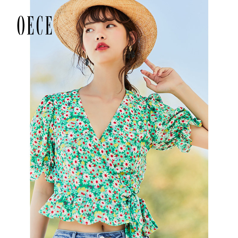 Oece设计感碎花上衣夏装新款女装显白法式V领泡泡短袖衬衫