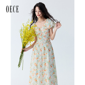 Oece法式优雅泡泡袖连衣裙夏季新款女收腰显瘦设计感碎花裙子