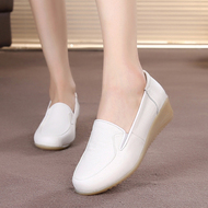 Y tá đường trở về dốc với giày da trắng phụ nữ gân vào cuối mềm đáy phi trượt thở 19 mới vào mùa xuân và mùa thu giày