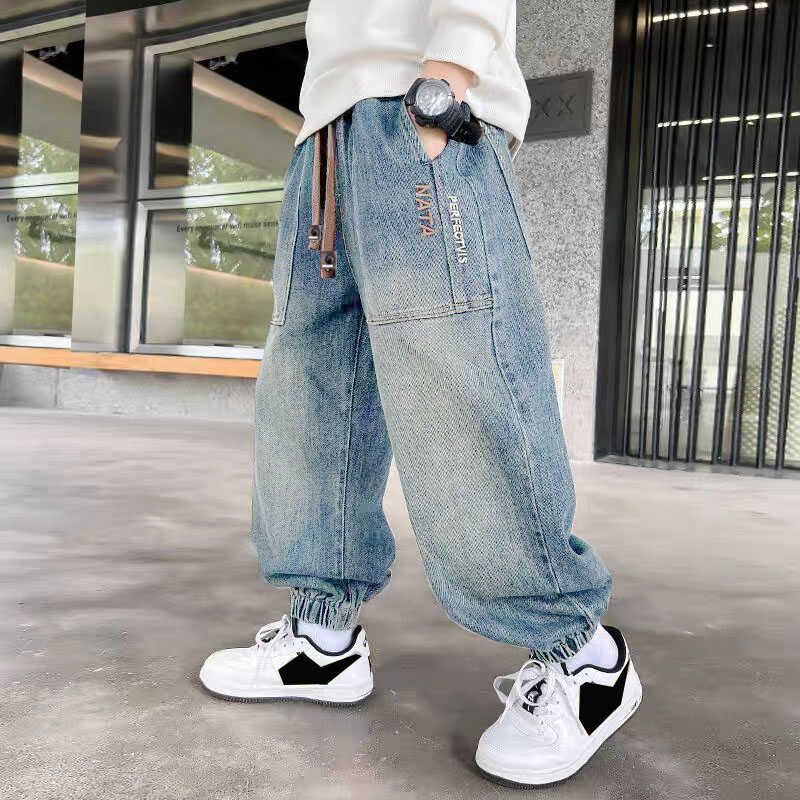 男童牛仔裤春秋季哈伦裤大童束脚裤2024新款儿童裤子复古风长裤潮