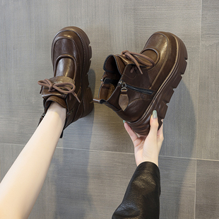 松糕短靴女马丁靴棉靴冬天搭配裙子牛仔裤大衣风衣的显高显瘦鞋子