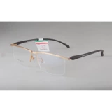 Очки миопии могут быть сопоставлены.