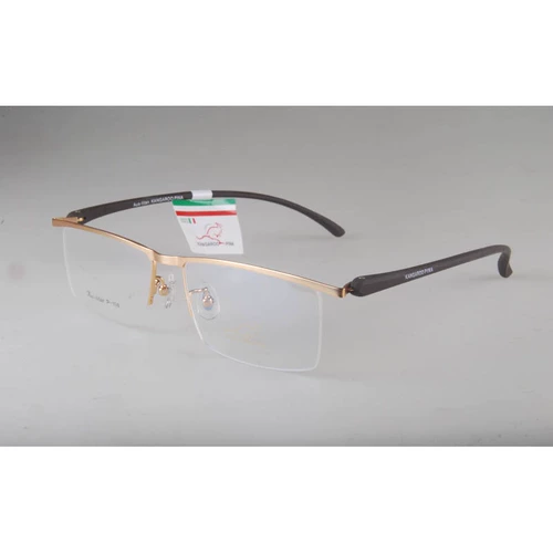 Очки миопии могут быть сопоставлены.