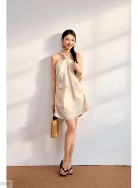 越十年越南小众hoivu新款甜美可爱挂脖露背绑带吊带连衣裙