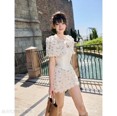 越十年越南小众Ameliee新款优雅气质亮片带垫肩修身包臀裙套装