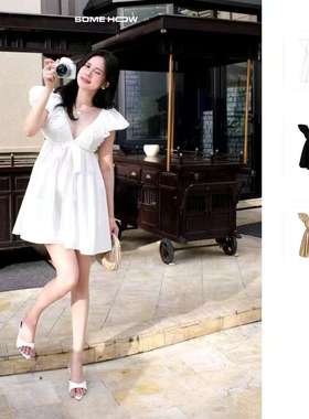 越十年越南小众somehow新款甜美可爱少女风深V蝴蝶结连衣裙