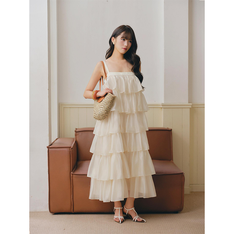 越在线越南小众darling 新款法式温柔甜美吊带抹胸蛋糕长裙