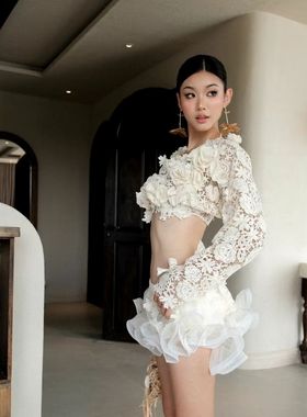 越十年越南小众ononmade新款性感蕾丝立体花朵长袖荷叶边短裙套装