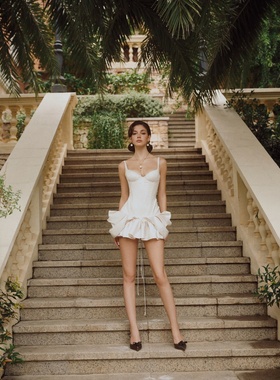 越十年越南小众la vierge新款性感辣妹风荷叶边层次感短裙连衣裙