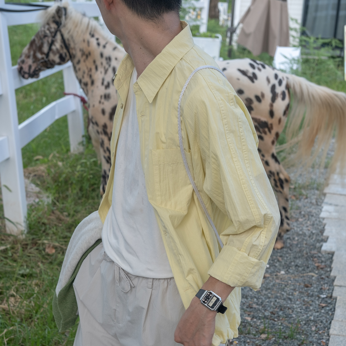 几立贴条皱感长袖衬衫