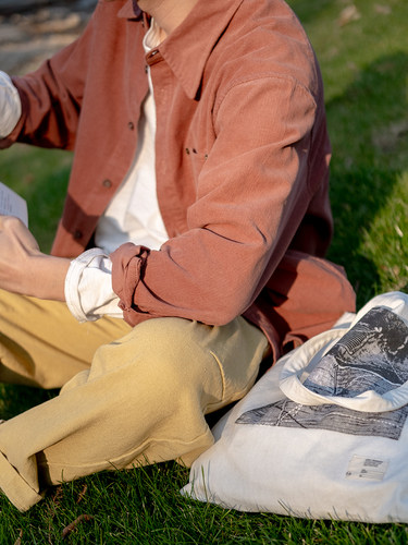 几立方领长袖休闲灯芯绒衬衫