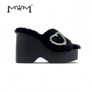 银座四丁目 原创设计2025秋冬方头坡跟 12cm兔毛水钻厚底一字拖