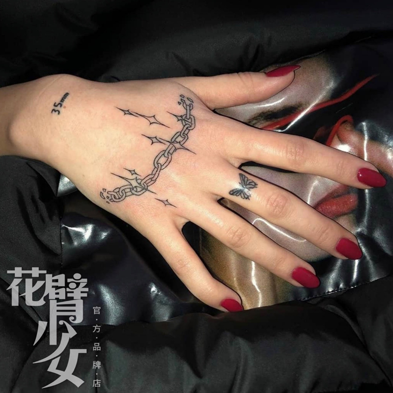 花臂少女TATTOO S18 暗黑系链条星星蝴蝶手背逼真纹身贴 一张两组