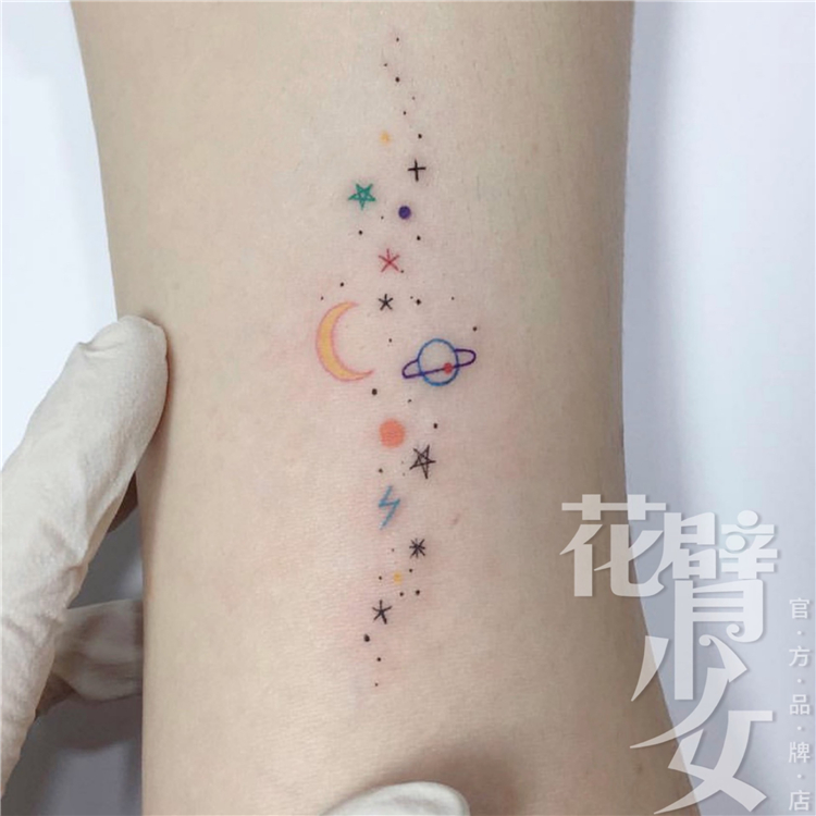 花臂少女TATTOO 185 泫雅风纹身贴 星星月亮星空纹身贴 一张两组 彩妆/香水/美妆工具 身体彩妆 原图主图