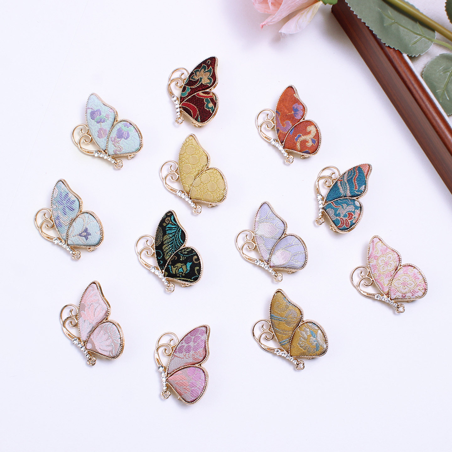 2025年新款女士非遗宋锦饰品真丝国风古典蝴蝶胸针旗袍配饰礼品物,饰品/流行首饰/时尚饰品新,胸针,淘宝优惠券,粉丝福利购,淘宝优惠卷