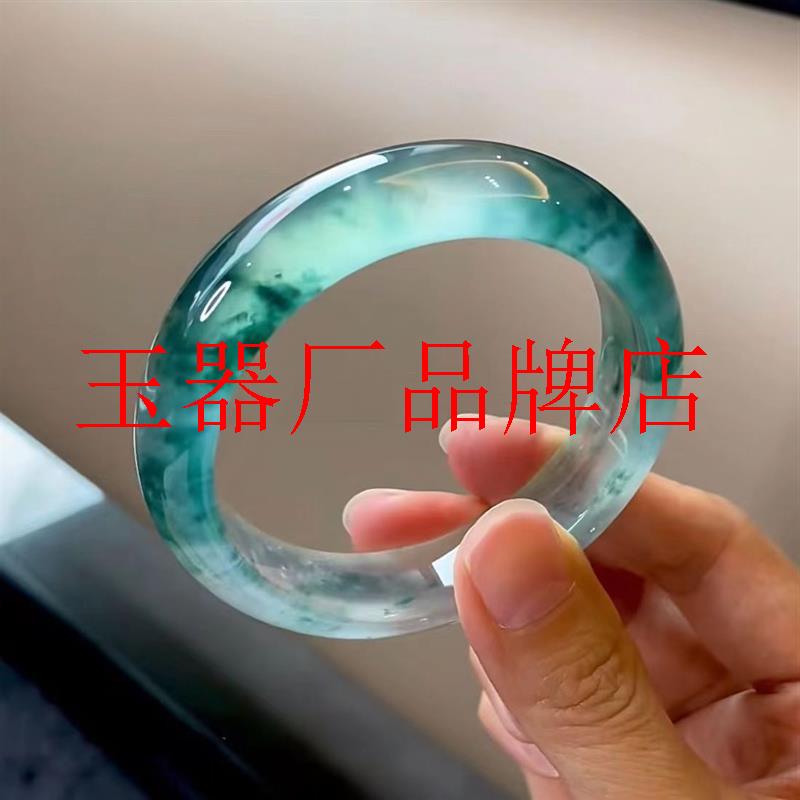 高冰翡翠玉镯冰飘蓝花水沫玉贵妃手镯浅绿高端玉石手镯新中式女款