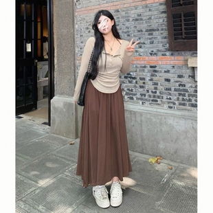 美拉德穿搭大码胖MM2026春秋新款女装套装T恤吊带两件套初秋上衣