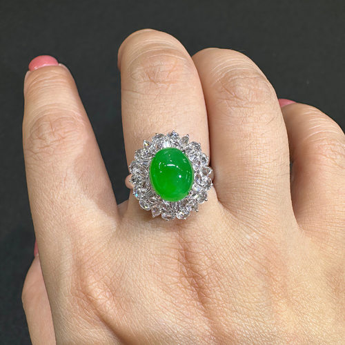 缅甸A货冰种辣绿蛋面翡翠戒指18k金镶钻石满绿辣阳绿翡翠绿蛋女戒