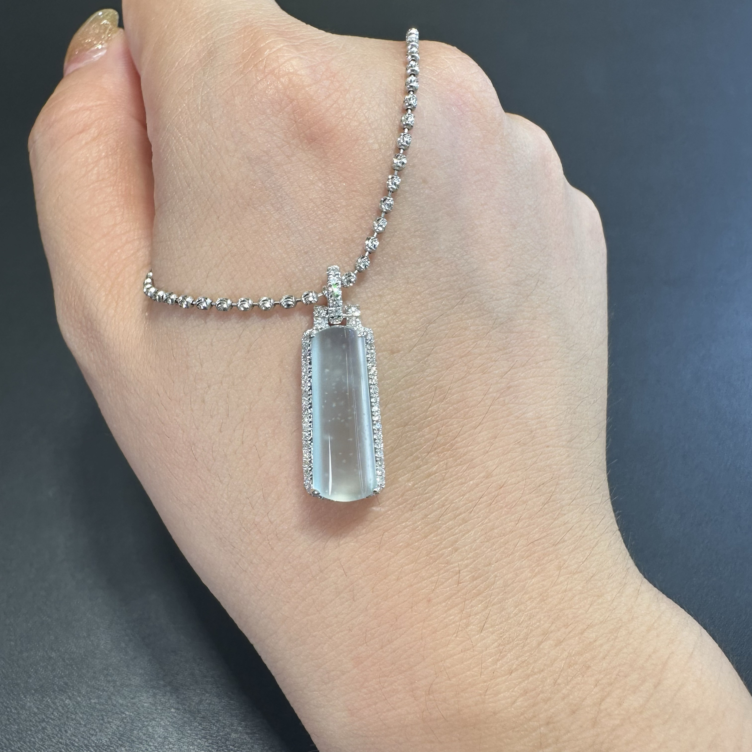 缅甸a货玻璃种木纳雪花棉翡翠无事牌吊坠晴绿起钢光冰柱平安牌女