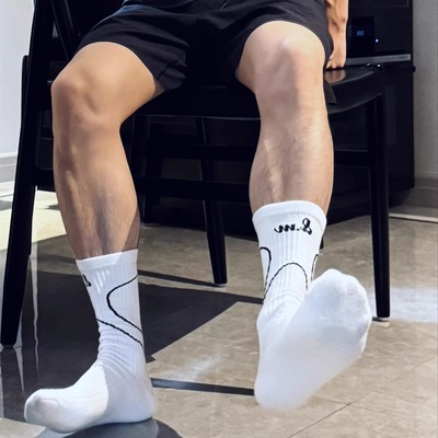 D.M男袜线条中筒袜毛圈加厚秋冬运动袜棉袜潮保暖透气白袜长袜潮