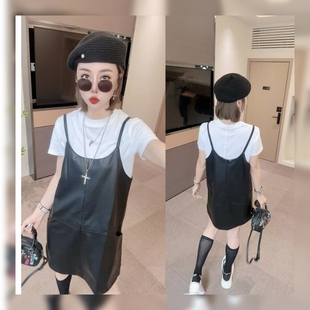 欧货蛋白皮尤吊带裙女秋新时尚PU连衣裙宽松背带裙显瘦减龄吊带裙