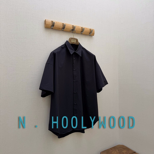 N.HOOLYWOOD授权 COMPILE 黑色标签短袖衬衫